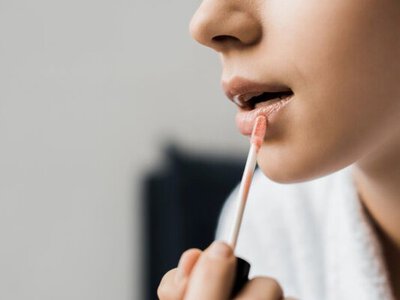 Чому блиски для губ мають бути безпечними: важливі факти та інгредієнти, яких варто уникати