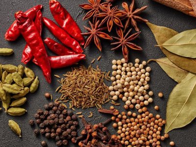 Як правильно зберігати спеції, щоб вони не втрачали аромат