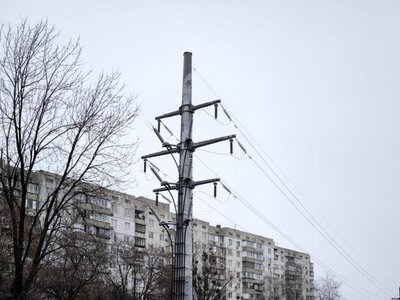 ДТЕК у Києві переніс повітряні високовольтні мережі під землю