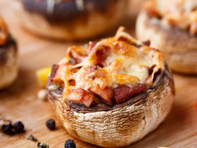 Гості проситимуть рецепт: фаршировані печериці з "родзинкою"
