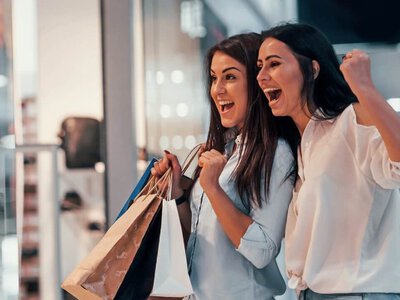 Сезон знижок ще не закінчився: що готують продавці перед святами