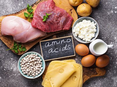 Постійна втома і ламкі нігті: 9 ознак того, що ви їсте замало білка