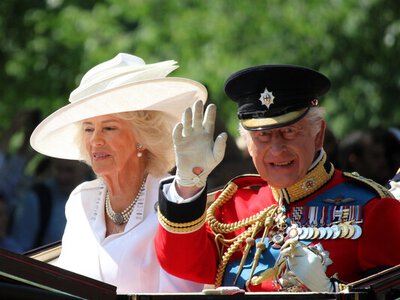 Король і королева Великобританї вперше з’явилися на публіці разом після нещодавньої заяви про стан здоров'я монарха