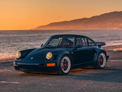 Капсула часу за $2,7 мільйона: на продаж виставили 32-річний Porsche в новому стані (ФОТО)