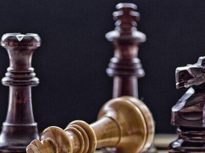 Одинадцятирічний шахіст зі США переміг досвідчену суперницю з Росії