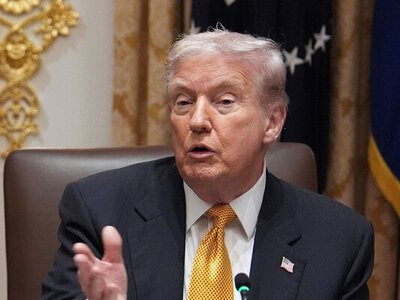 Мін’юст США повернув фото з Трампом на сайт із матеріалами справи Епштейна