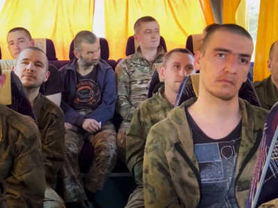 Військових рф після обміну з Україною ізолюють від родин і допитують силовики