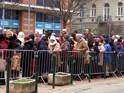 Завдяки передвиборчій доплаті до пенсій Орбан отримує невелике зростання популярності в Угорщині (ВІДЕО)