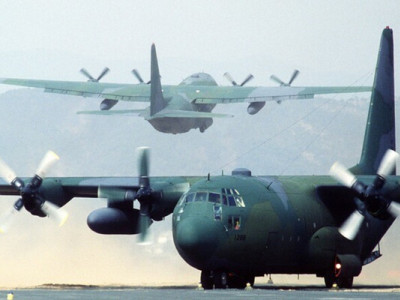 США перекидають елітні спецпідрозділи та авіацію ближче до Венесуели – ЗМІ