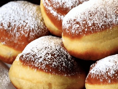 Пампухи будуть легкими й не жирними: простий кулінарний трюк для ідеального результату