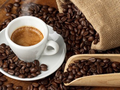 Ранкова чашка з наслідками: що лікарі воліють не казати про каву