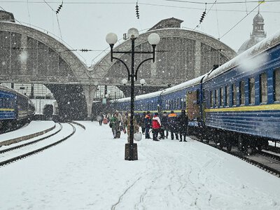 Укрзалізниця запускає 16 додаткових поїздів на Різдво і Новий рік: розклад