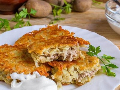 Хрумкі деруни з секретною м'ясною начинкою