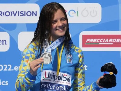 Зеленський позбавив президентських стипендій стрибунку у воду зрадницю Лискун та її тренерку