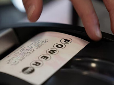 Різдвяний подарунок: у США розіграно другий за величиною в історії лотерей джекпот