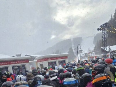 У Буковелі офіційно відкрили гірськолижний сезон: черги і нові ціни