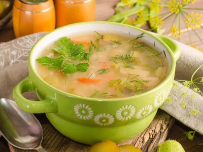 Не борщ і не юшка: курячий суп, що здивує з першої ложки