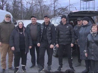 Її син загинув на війні, а вона продовжує допомагати військовим (відео)