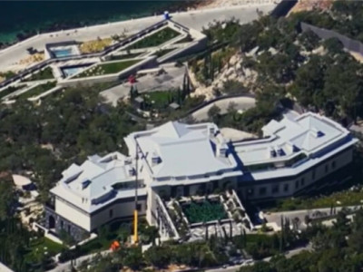 ФБК знайшов «новий палац Путіна» на півдні Кримського півострова