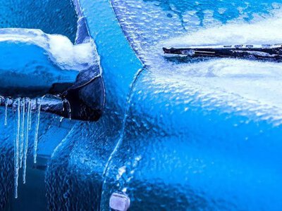 Лобове скло розтане за секунди: ексінженер NASA поділився простим трюком