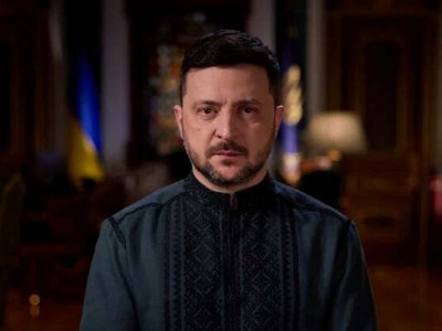 «Ми хочемо закінчення війни, але не закінчення України»: Зеленський привітав українців з Новим роком