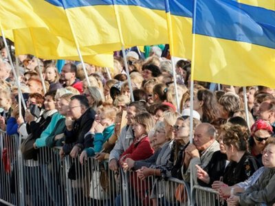 Пенсії, зарплати, податки та виплати на дітей: що змінюється в Україні з 1 січня 2026 року