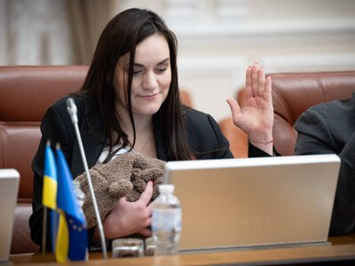 Міністерка культури прийшла на засідання Кабміну з новонародженою донькою