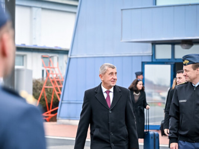 Уперше Прем’єр-міністр Чехії Андрей Бабіш приєднається «коаліції охочих» у Парижі