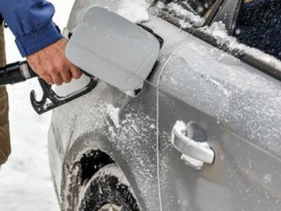 Бензин здорожчав з 1 січня: 5 правил, як економити паливо взимку