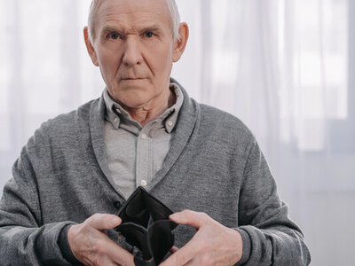 З 1 січня 2026 року в Україні зросли пенсії: кому й скільки платитимуть