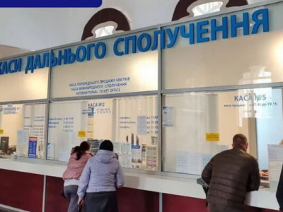 Зміни в русі поїздів: Укрзалізниця оновлює графіки після удару по Фастову