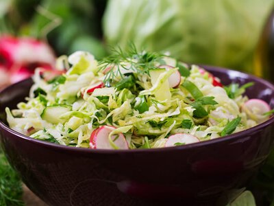 Що їсти для ШКТ: прості салати без важкості