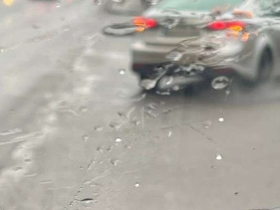 У Чернівцях пішов крижаний дощ: про неприємне природне явище