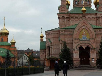 Підпільна школа при монастирі у Києві виховує дітей на радянських підручниках