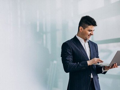 Яку зарплату отримує директор школи в Україні