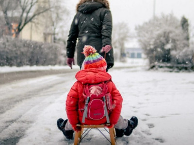 Дистанційка або канікули до 19 січня: уряд рекомендує змінити графік навчання через морози