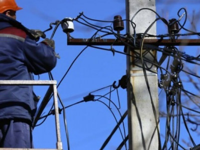 Київ під аварійними відключеннями: коли повернуть світло і тепло