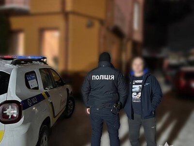 На Прикарпатті за годину встановили особу чоловіка, який запустив салют у Поляниці