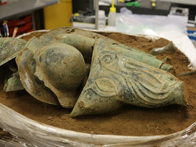 Бойова музика кельтів: археологи підняли з землі трубу залізної доби