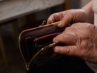 Затримка пенсій у січні: чому призупинили виплати та як їх відновити