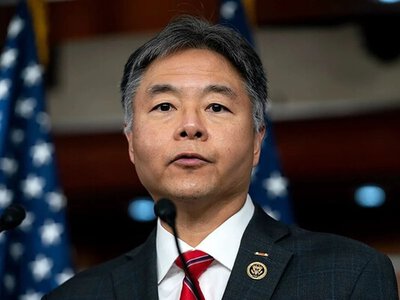 Ви присягали Конституції, а не Трампу: конгресмен закликав військових США не виконувати наказ про вторгнення в Гренландію