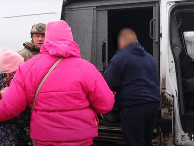 Під прикриттям туману Білий янгол врятував двох дітей і їхню матір