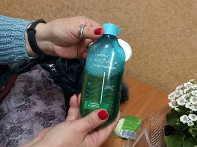 2 крапельки на ватний диск – і на дутій куртці більше немає плям: хімчистки почнуть розорятися