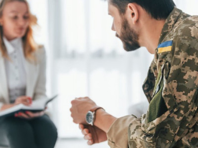 Як спілкуватися з ветераном чи військовим? Поради психологів