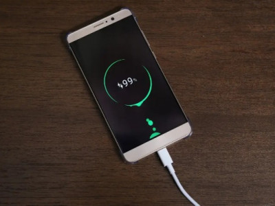 Як зберегти заряд телефону під час відключень світла: опади, що працюють 