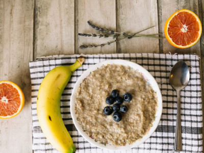 Корисний сніданок без плити: лляна каша