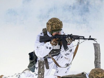 Вносить великі корективи: військовий сказав, як морозна зима впливає на фронт