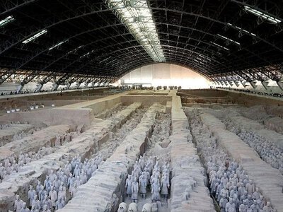 Таємниця, якій 2000 років: чому археологи досі бояться відкривати гробницю першого імператора Китаю