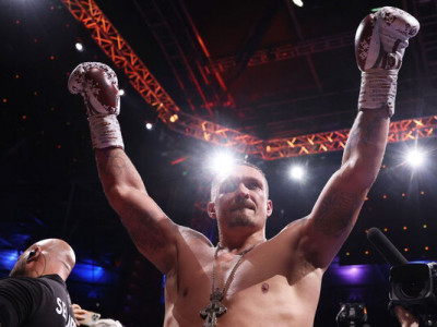 Усик може переписати історію боксу, взявши участь у рекордному бою всіх часів