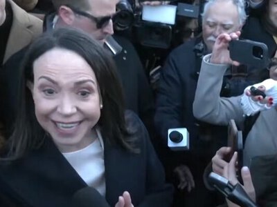 Мачадо заявила, що подарувала Трампу свою медаль Нобелівської премії миру (ВІДЕО)